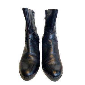 CLARKS ARTISAN STUDY GRADE BLACK LEATHER BOOTIES SIZE 9